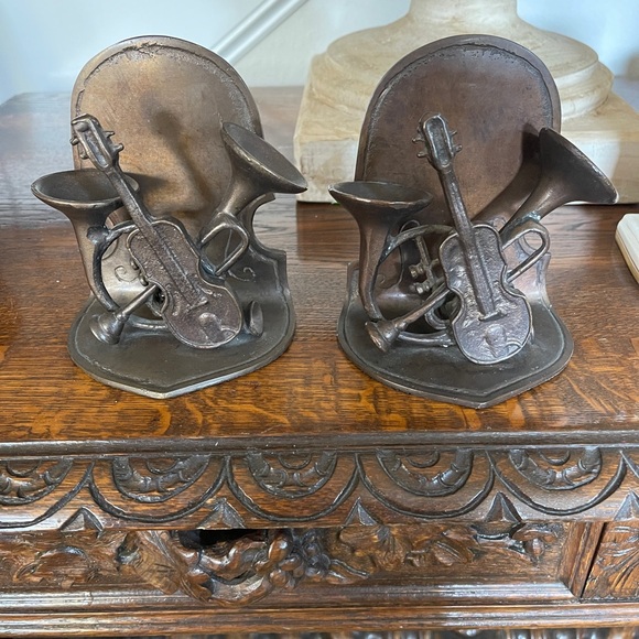 Pair of vintage bronze musical instrument bookends. Andrea by Sadek. - Picture 4 of 4